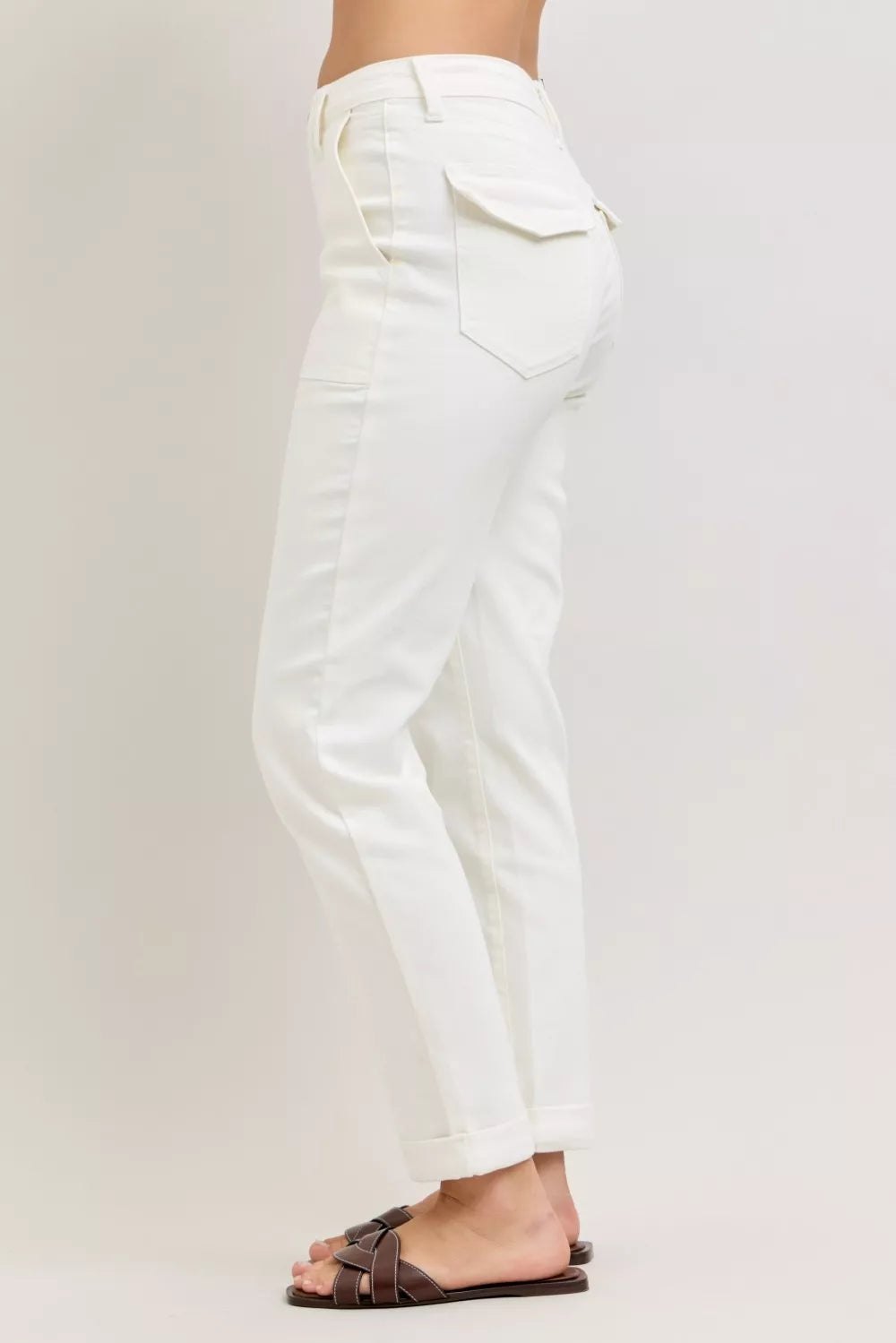 Back view white high-waist jeans with patch pockets and straight fit