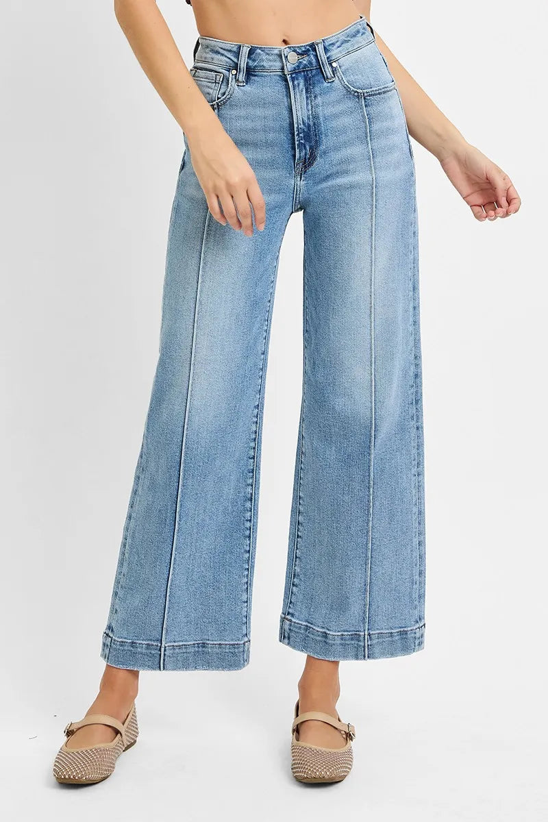 Light-wash wide-leg crop jeans with high waist, belt loops, front pockets