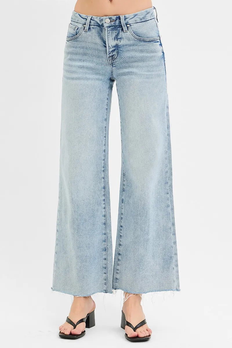 Light-wash wide-leg jeans, low rise, waistband with belt loops