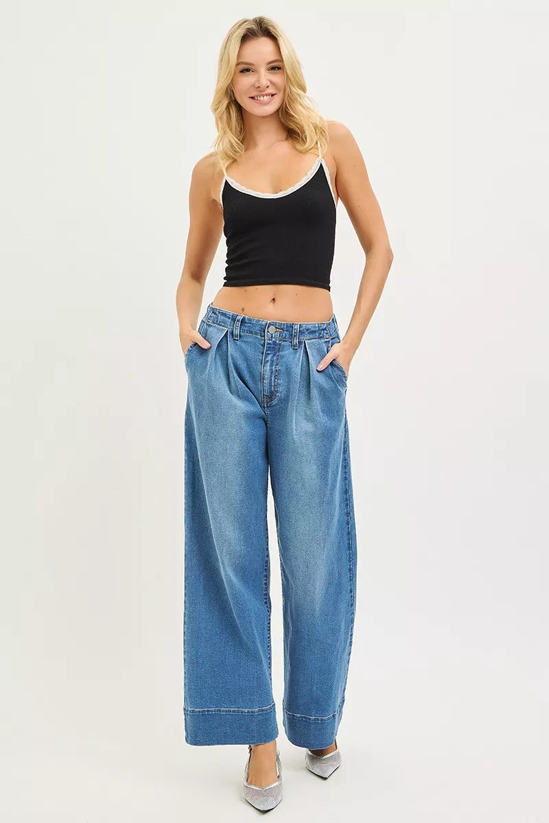 Trendsi medium-wash slouchy wide-leg jeans with pleats