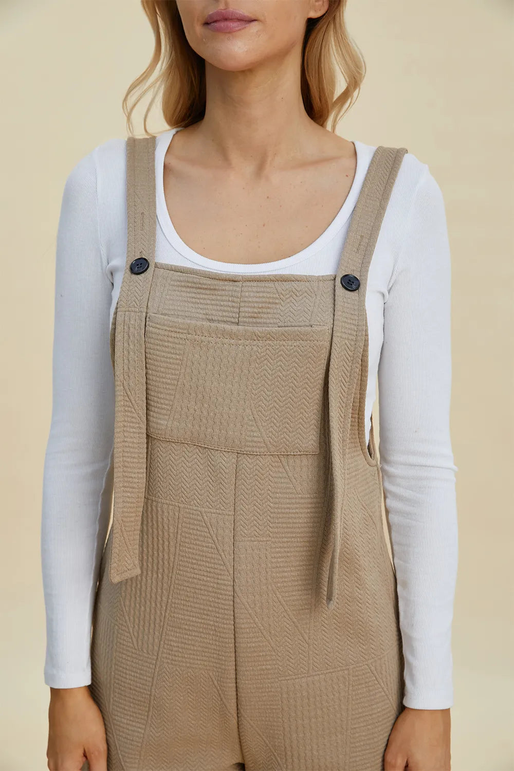 Double Take beige senza maniche: scollo quadrato con bottoni alle spalline.