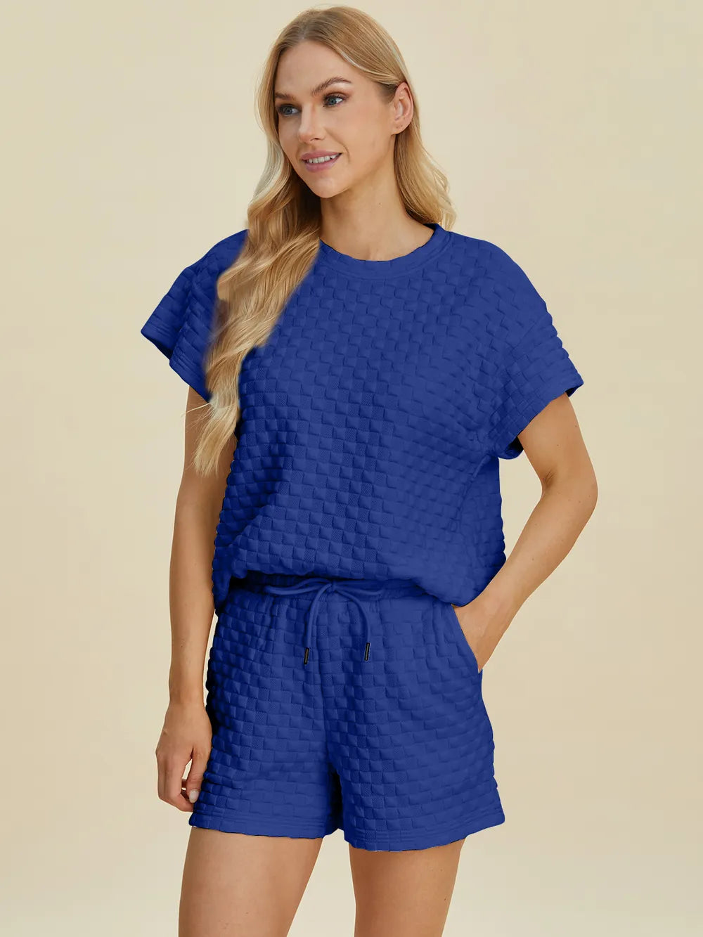 Kobaltblaues T-Shirt und Shorts-Set mit Kordelzug in der Taille, vordere Ansicht