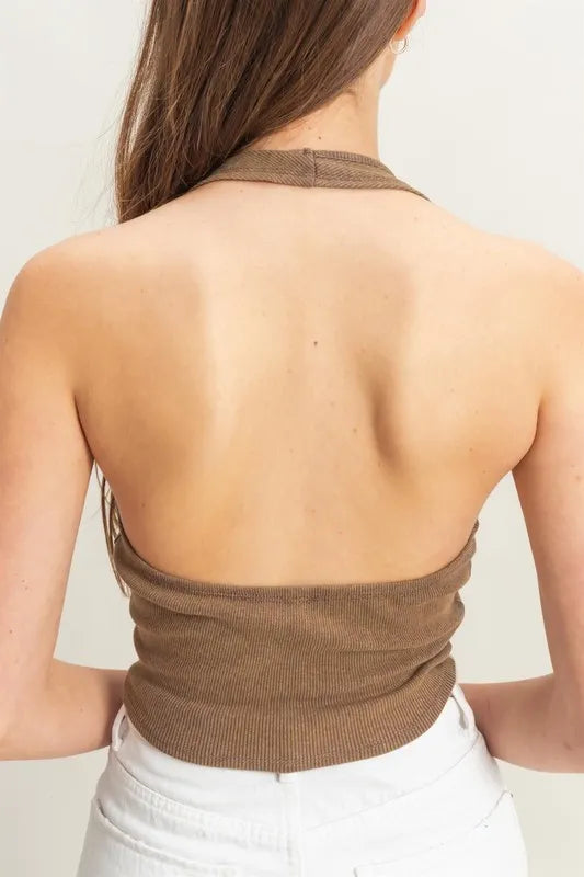 Mineral Wash Halter Neck Top Rückansicht, Mocha; breites Rückenband und Träger
