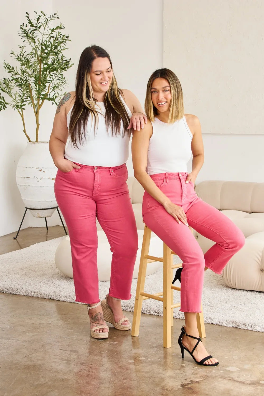Sunkissed pink high-rise jeans, raw hem and relaxed straight-leg fit