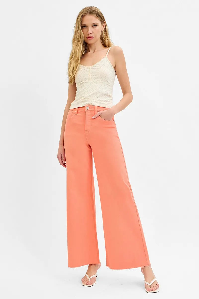 Jeans palazzo tiro alto coral durazno plus, pierna ancha de mezclilla con flecos