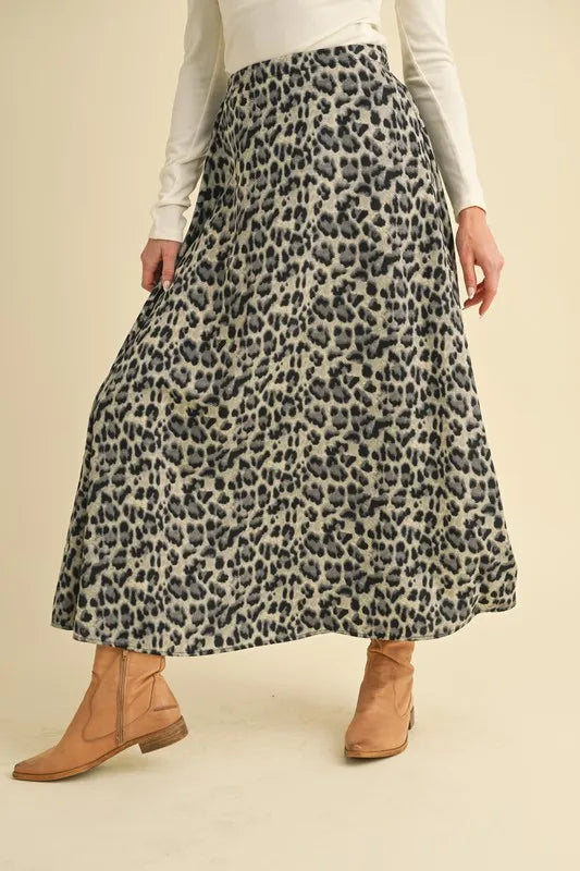 Leopard midi skirt with dark spots, A-line flare, side pockets