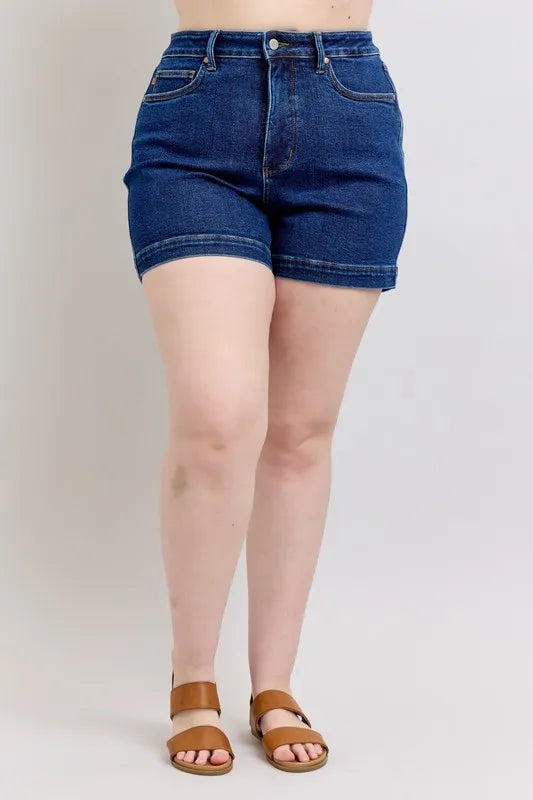 Vordere Ansicht: Jeans-Shorts Plus Size, dunkelblau, hoher Bund mit Gürtelschlaufen