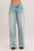 Light blue high-waist straight jeans with button-and-zip closure, belt loops, 5-pocket design