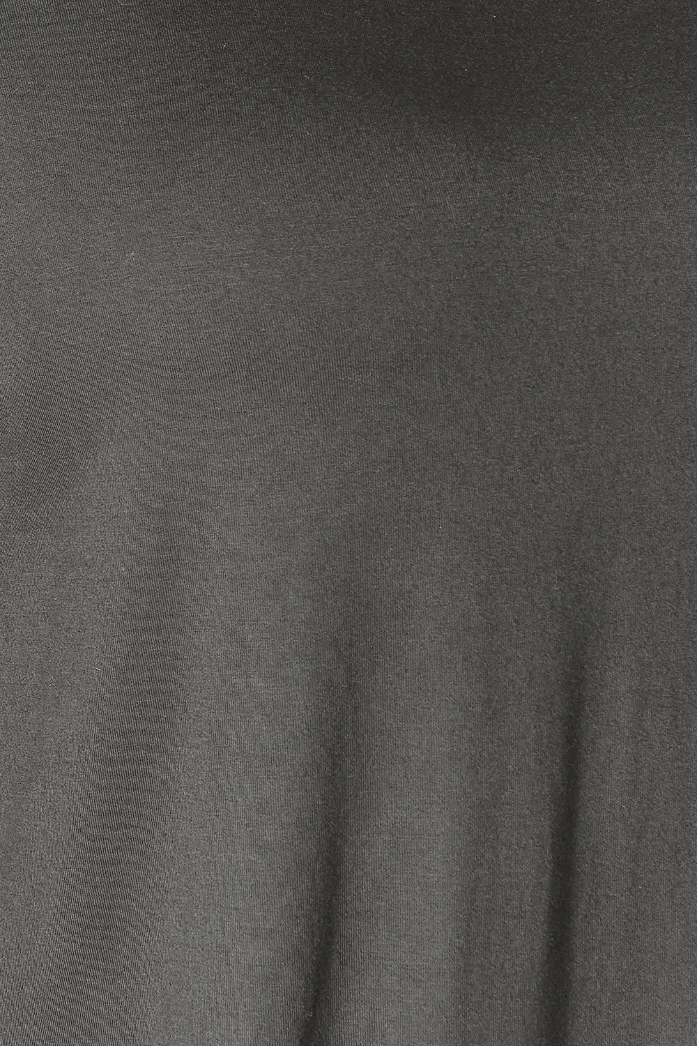 Tela gris oscura lisa del conjunto con caída suave