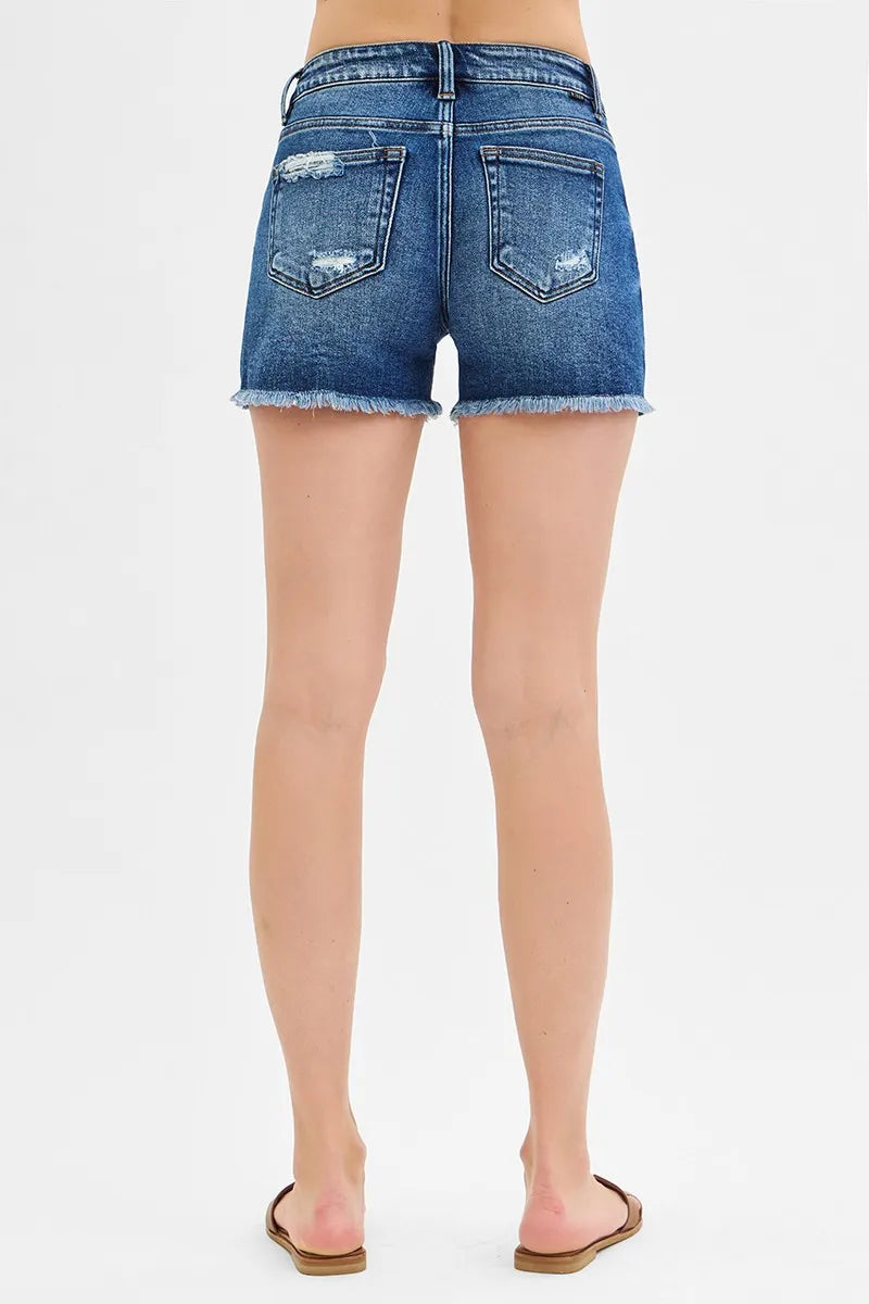 Jeansshorts hinten mit Gesäßtaschen, dunkelblauem Denim, fransige Kante