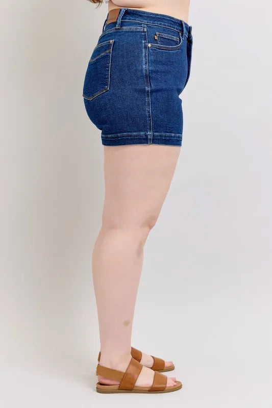 Seitenansicht hinten: Tummy-Control Jeansshorts Plus Size, dunkelblau, kurze Passform