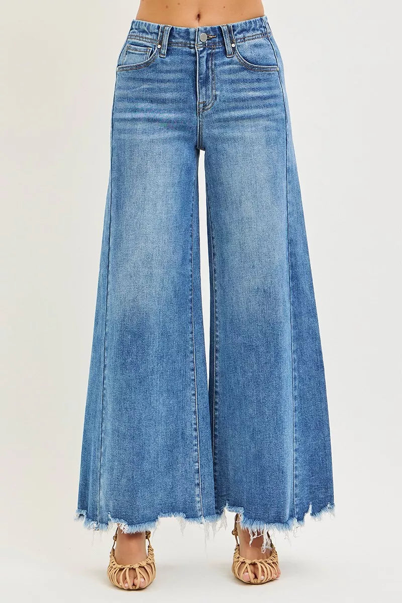 High-rise ankle wide-leg jeans in medium wash with frayed hem