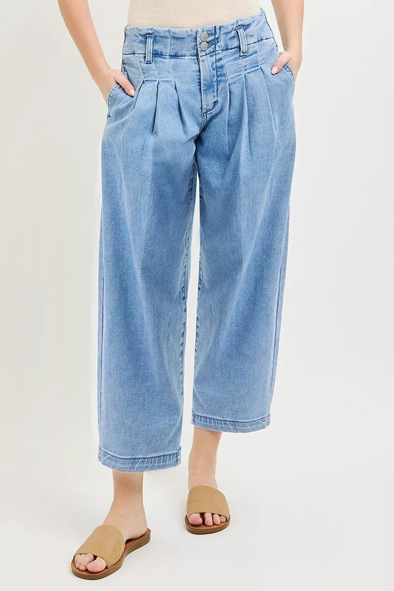 Trendsi medium wash barrel pleated jeans with relaxed fit and back pockets