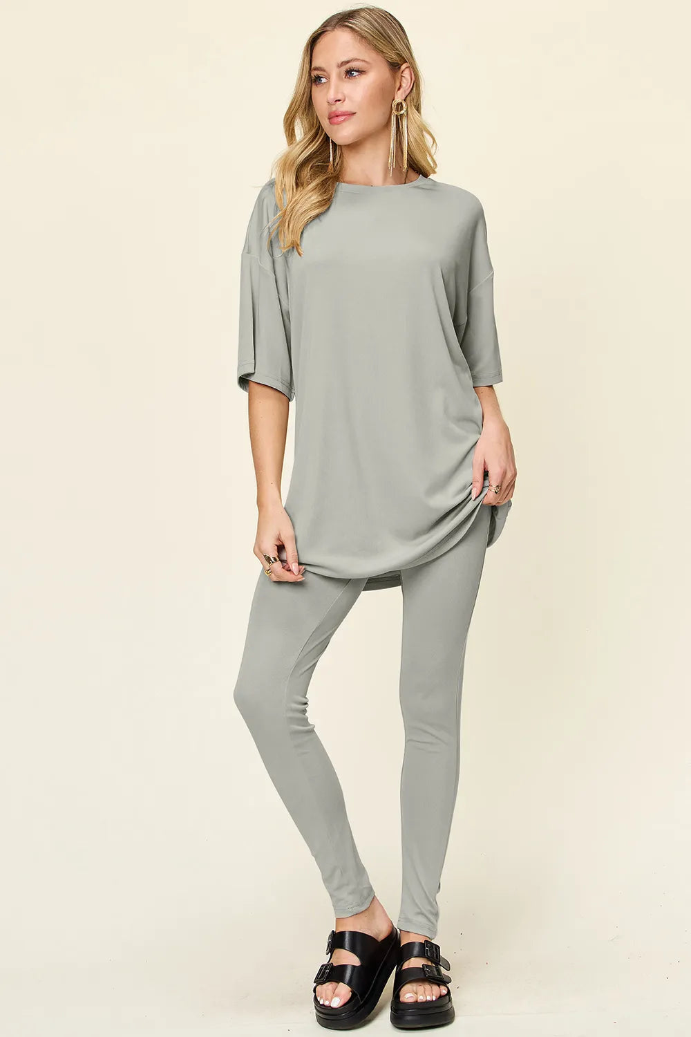 Light Gray Set: lockeres Rundhals-T-Shirt mit Drop-Shoulder und Leggings