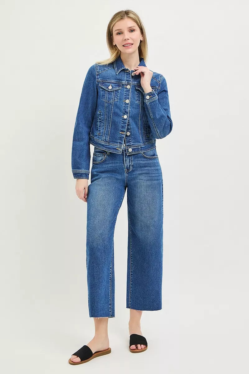RISEN Basic fitted denim jacket, medium wash, with button front and flap pockets