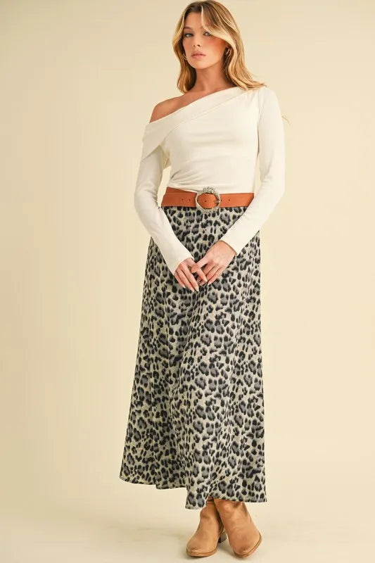 Leopard midi skirt with classic A-line shape and dark spot pattern