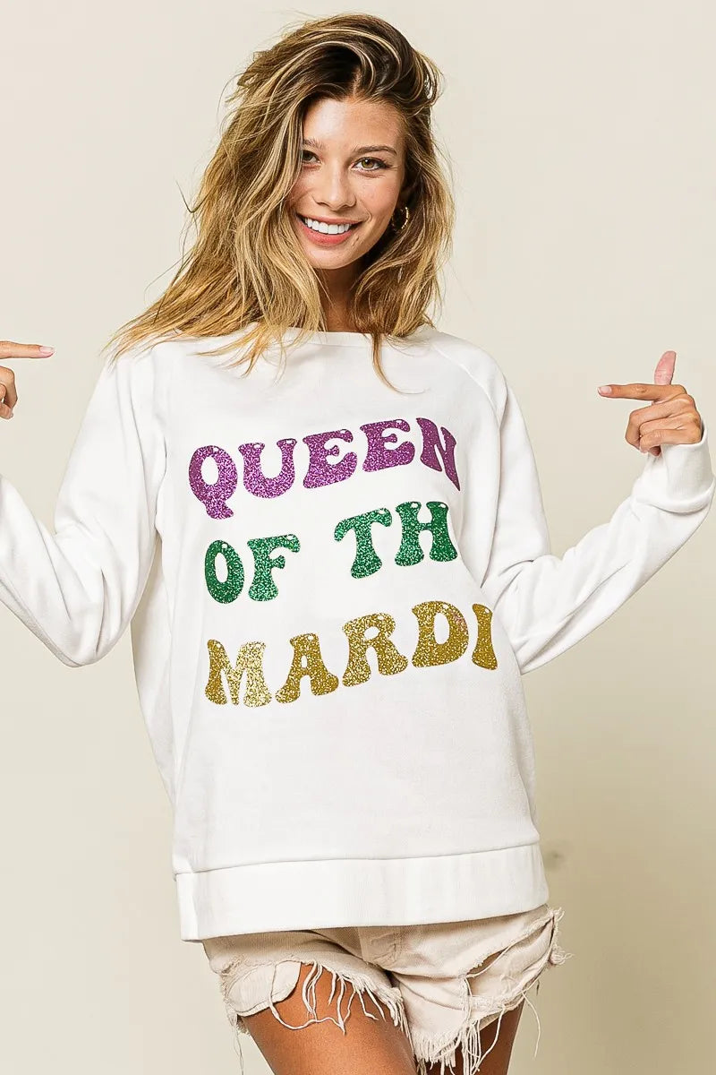 Back view off-white sweatshirt with glitter “QUEEN OF TH3 MARDI” text print