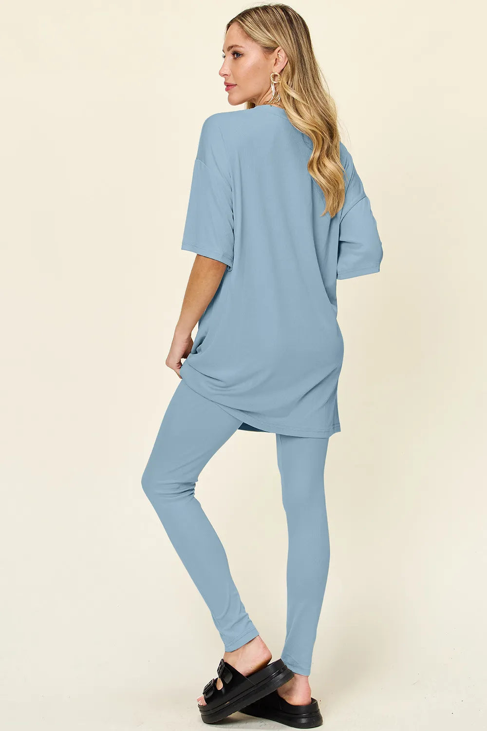 Light Blue Set: Rundhals-Tunika mit Drop-Shoulder und Leggings
