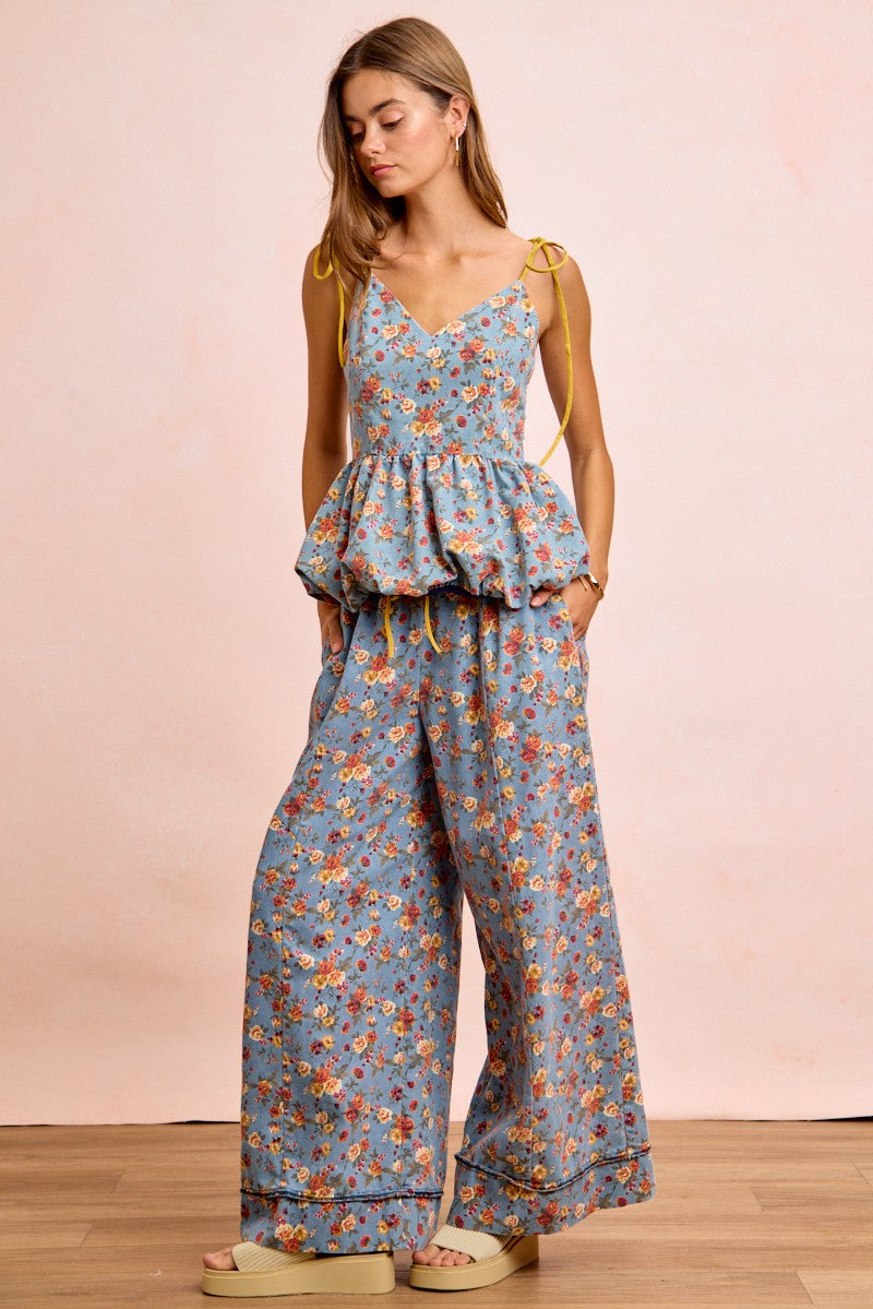 Floral wide-leg pants in denim blue, elastic waist with drawstring tie