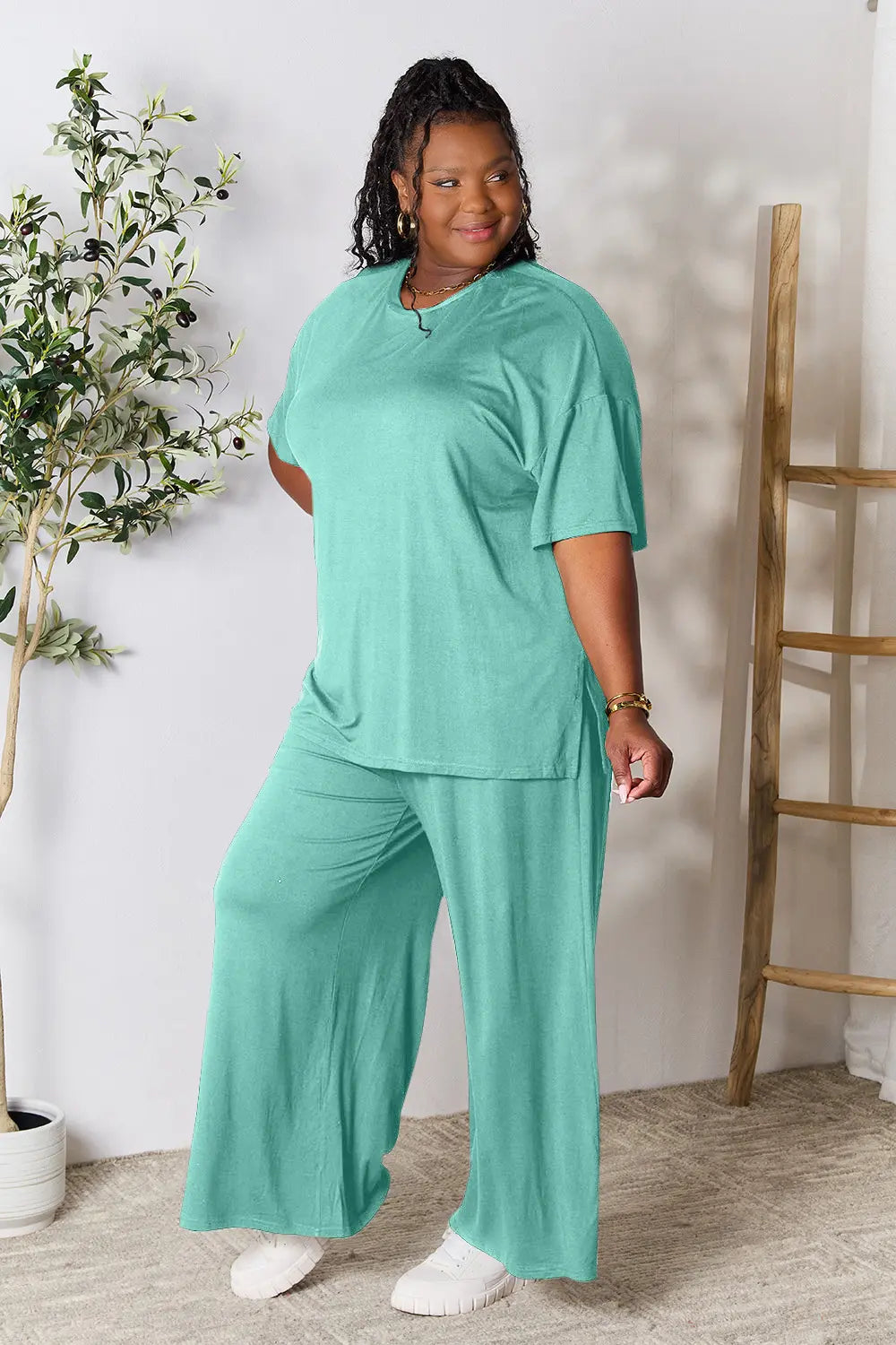 Mint-teal slit top and wide-leg pants set with round neckline and comfy fit
