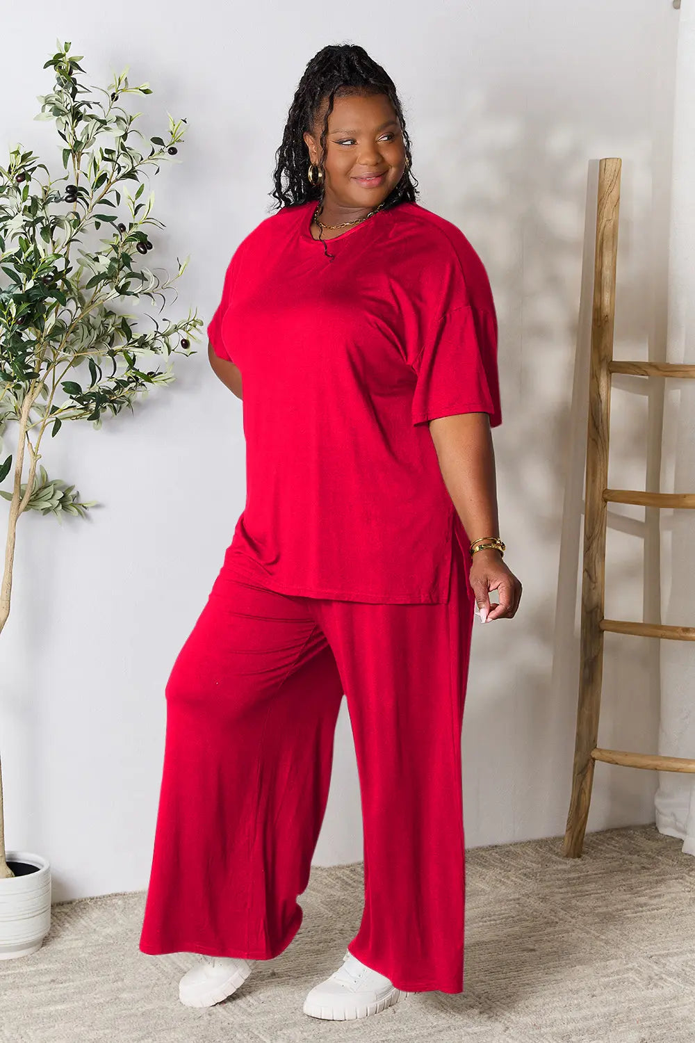 Rotes Zweiteiler-Set von Trendsi: T-Shirt mit kurzen Ärmeln & weite Hose