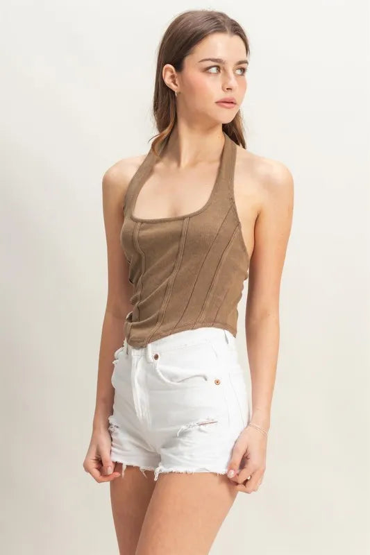 Mineral Wash Halter Neck Top in Mocha, strukturierte Vorderpartie mit Ziernähten