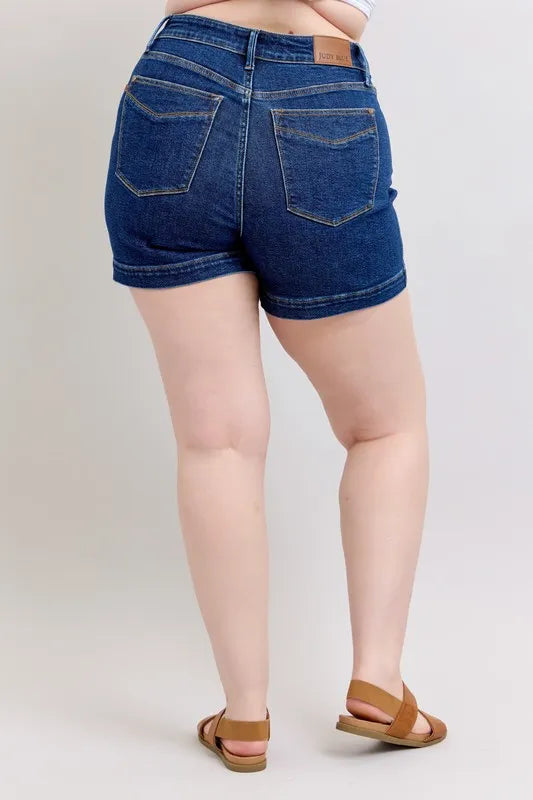 Dunkelblaue High-Waist Denim-Shorts (Plus-Size) mit Gesäßtaschen