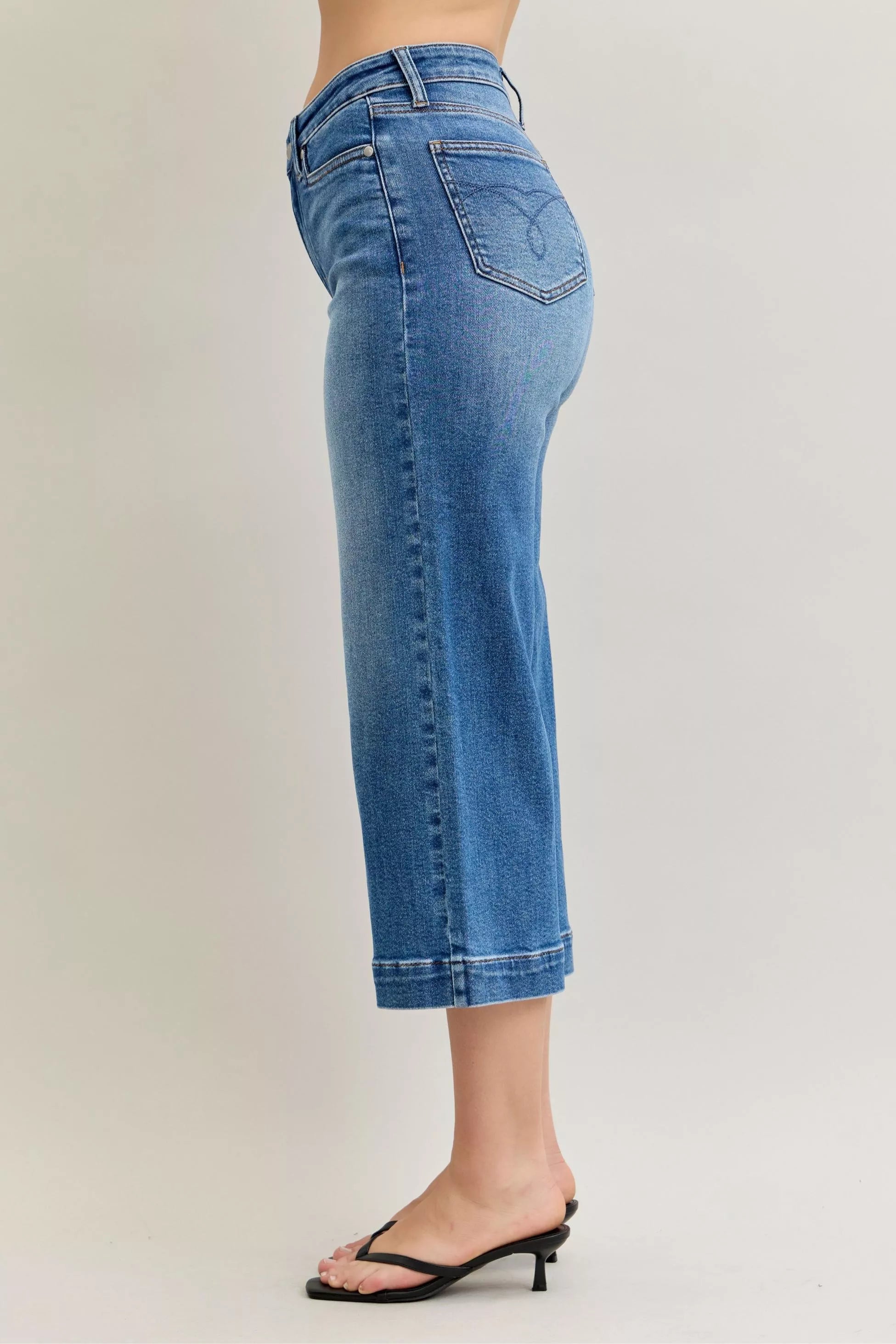 Judy Blue mid rise crop wide-leg jeans, light blue denim, back seam and pocket