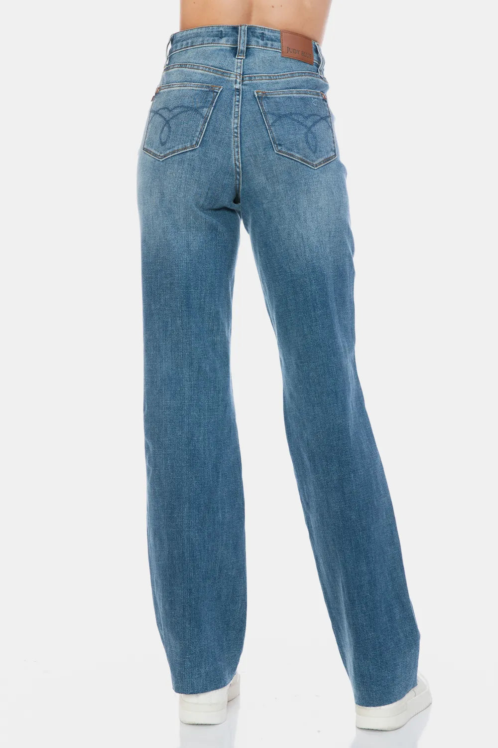Straight Jeans Rückseite: Medium Wash, hoher Bund, Gesäßtaschen sichtbar
