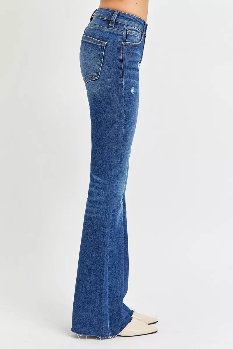 Dunkelblaue Mid-Rise Flare-Jeans mit weitem Bein und Destroyed-Details, Plus-Size