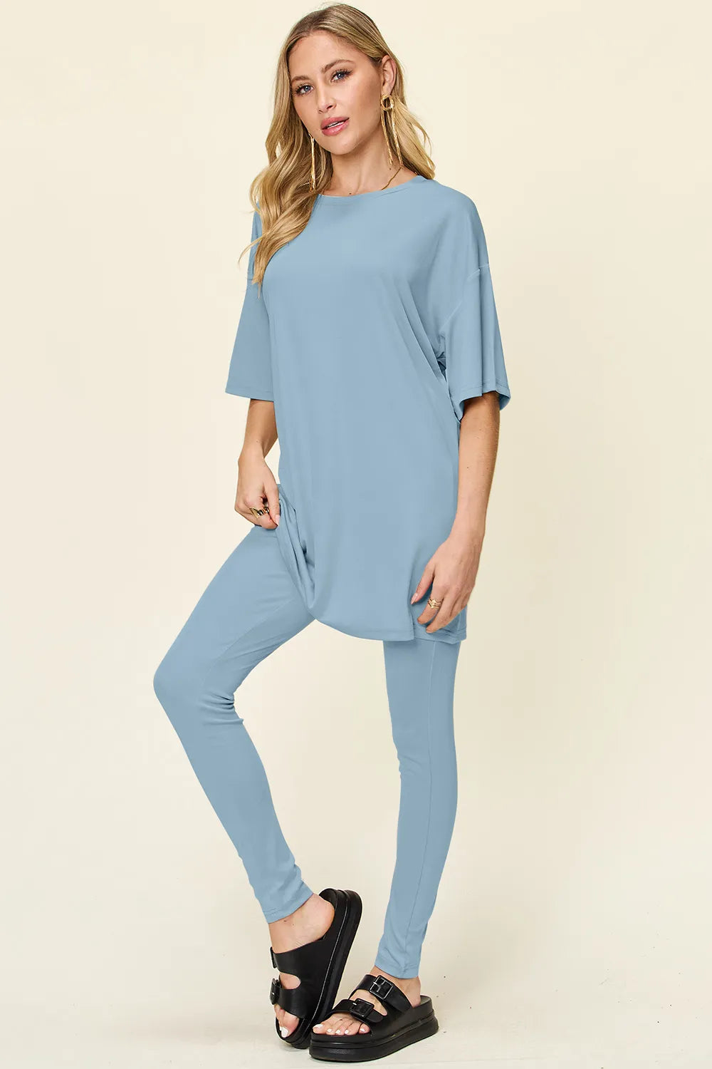 Light Blue Leggings-Set mit lockerem Drop-Shoulder-Tunika-Shirt und schmalen Hosen