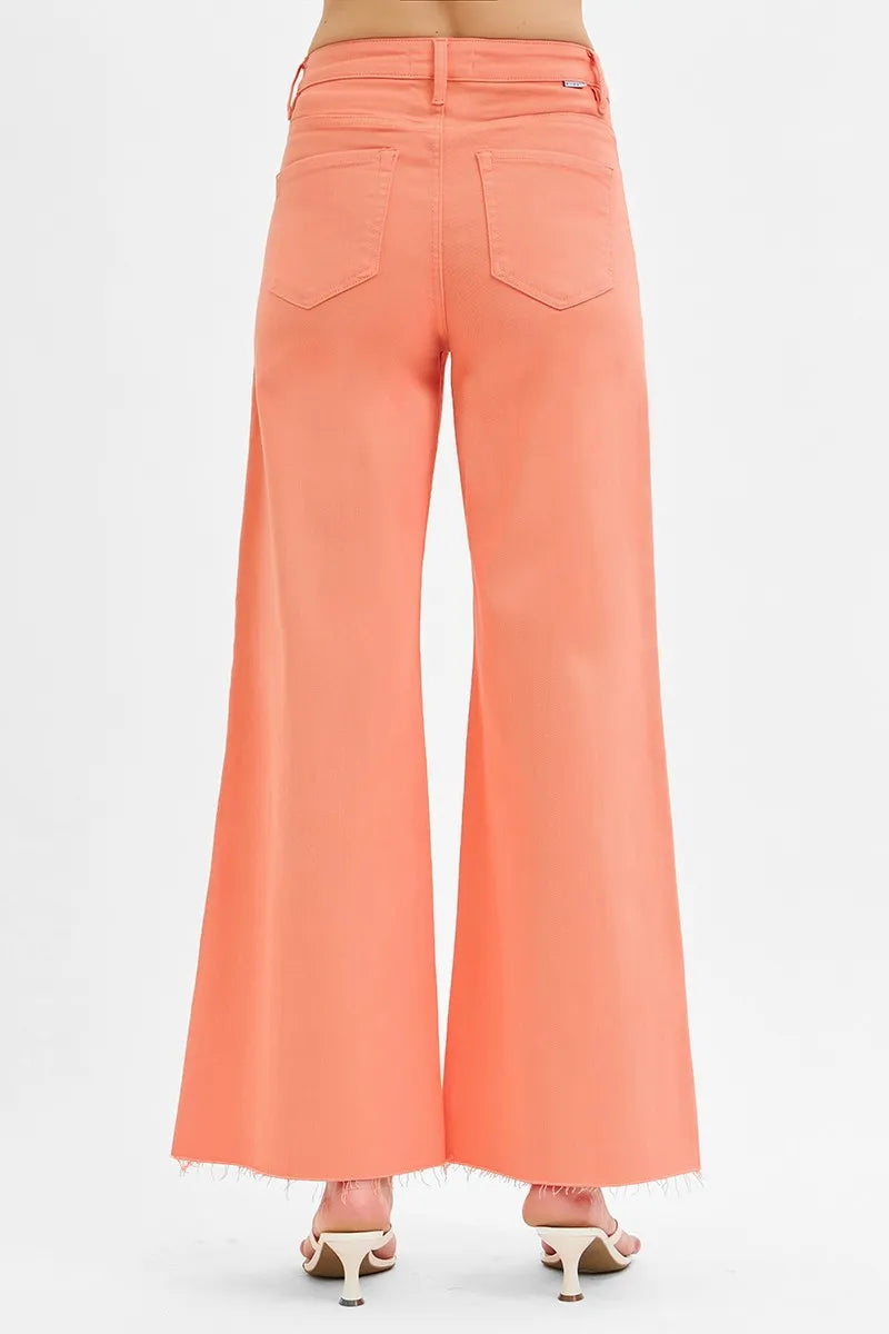 Jeans palazzo coral durazno con bolsillos traseros tipo parche y pierna ancha