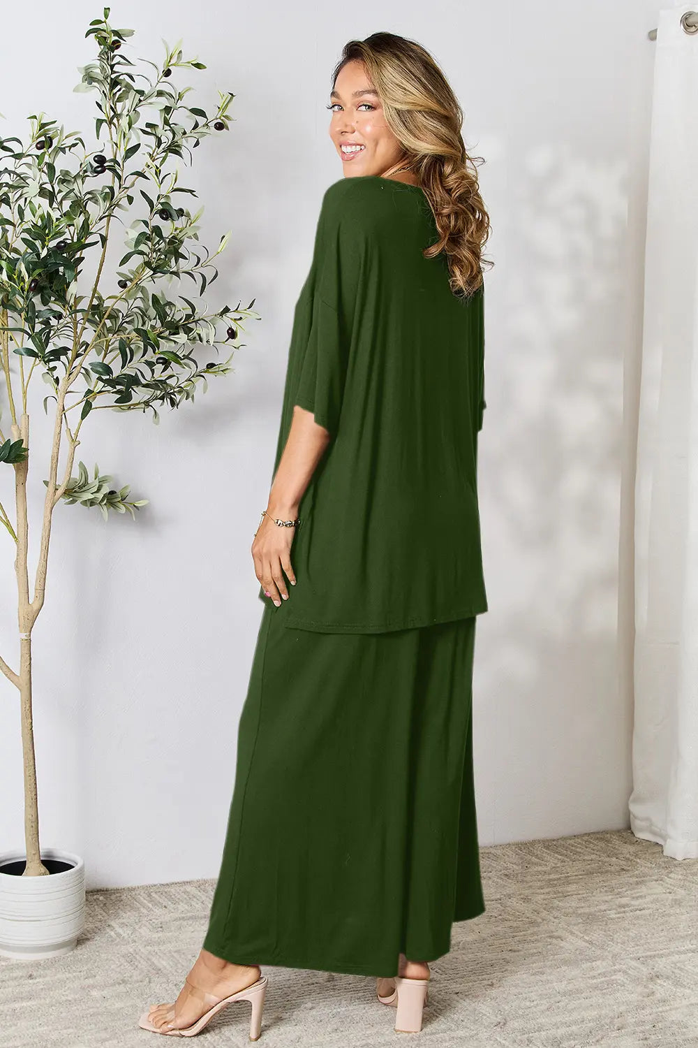 Conjunto Double Take con top holgado y pantalón ancho de pierna ancha, verde