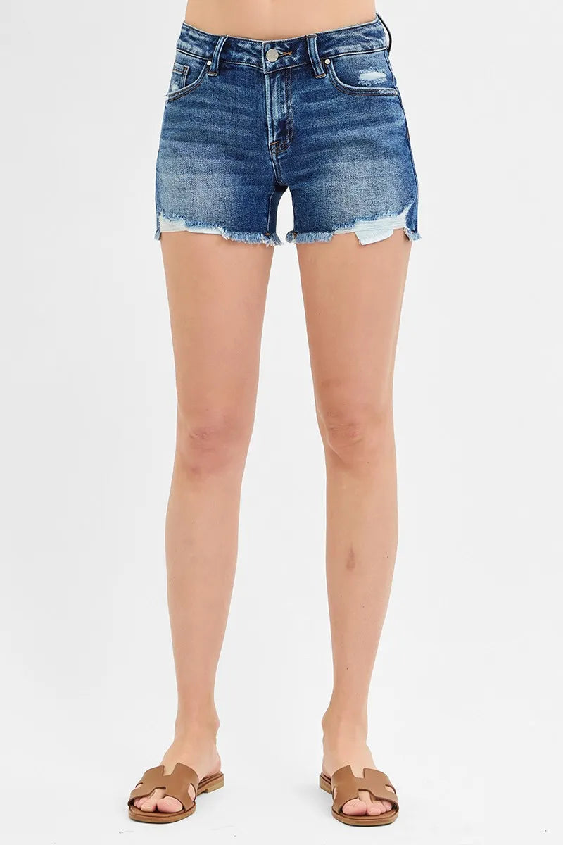 Jeansshorts mit Knopfleiste vorn, dunkelblau, ausgefranster Saum